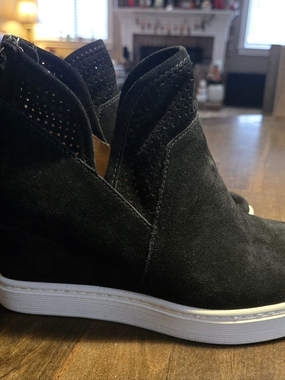 Söfft Seabrook Black Suede Perforated Wedge Sneaker Booties Size 7.5